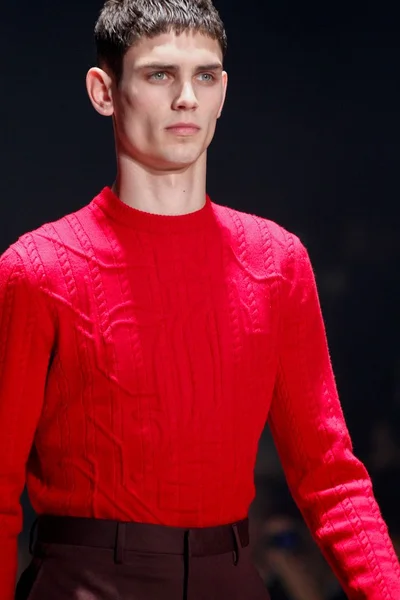 Look 12